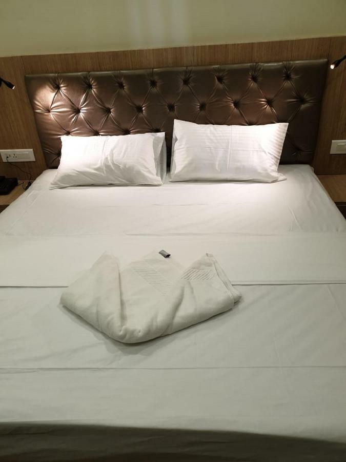 Amutham Residency 호텔 Tiruchirappalli 외부 사진