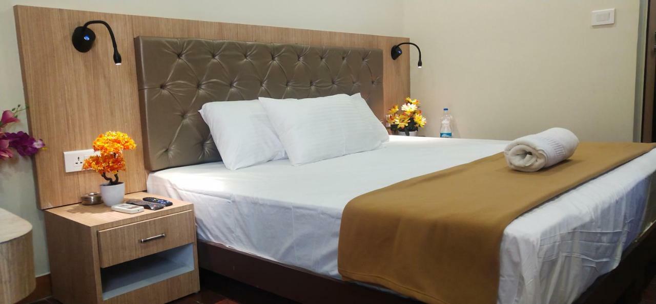 Amutham Residency 호텔 Tiruchirappalli 외부 사진