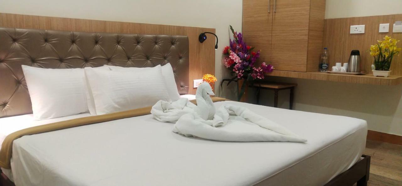 Amutham Residency 호텔 Tiruchirappalli 외부 사진