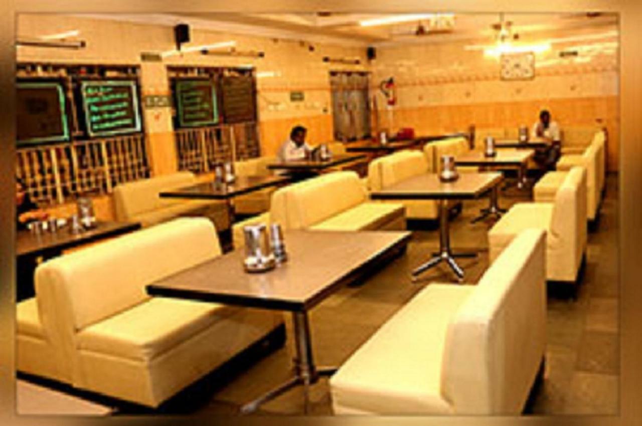 Amutham Residency 호텔 Tiruchirappalli 외부 사진